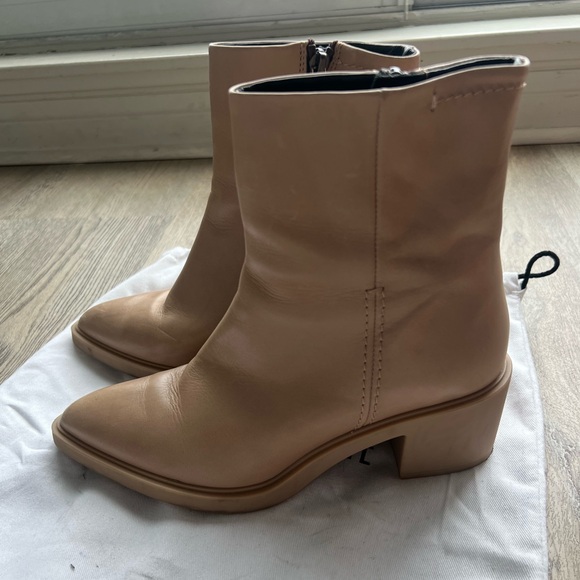 100% Leather Tan Ankle Boots - Made in Spain - Picture 2 of 6
